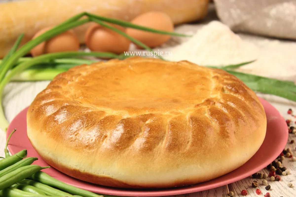 С фасолью, яйцом и зеленым луком